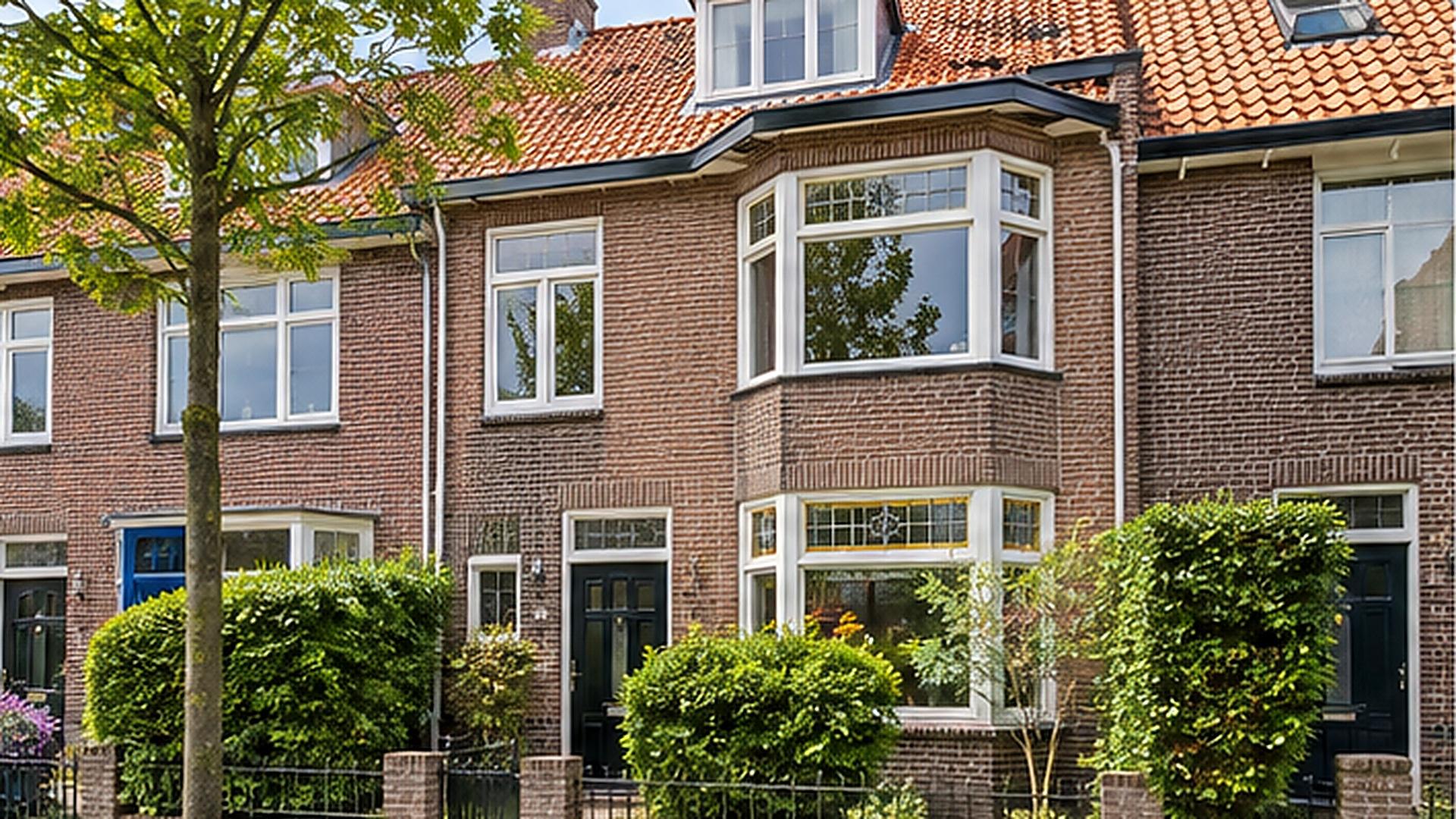 Voorgevel van Javastraat 55 in Amsterdam
